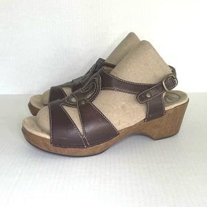 Dansko Clogs Platform Sandals Brown Leather Ankle Strap Women’s 41, US‎ 10.5-11